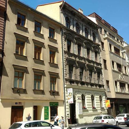 Marvelous Apartment In The Center Of Praha Bagian luar foto